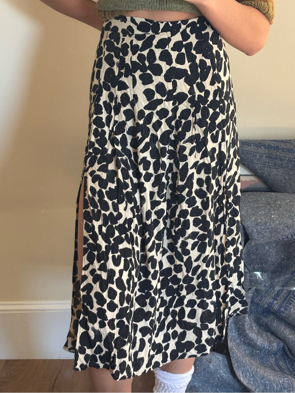 H&M Black and White Animal Print Midi Skirt with Side Slit